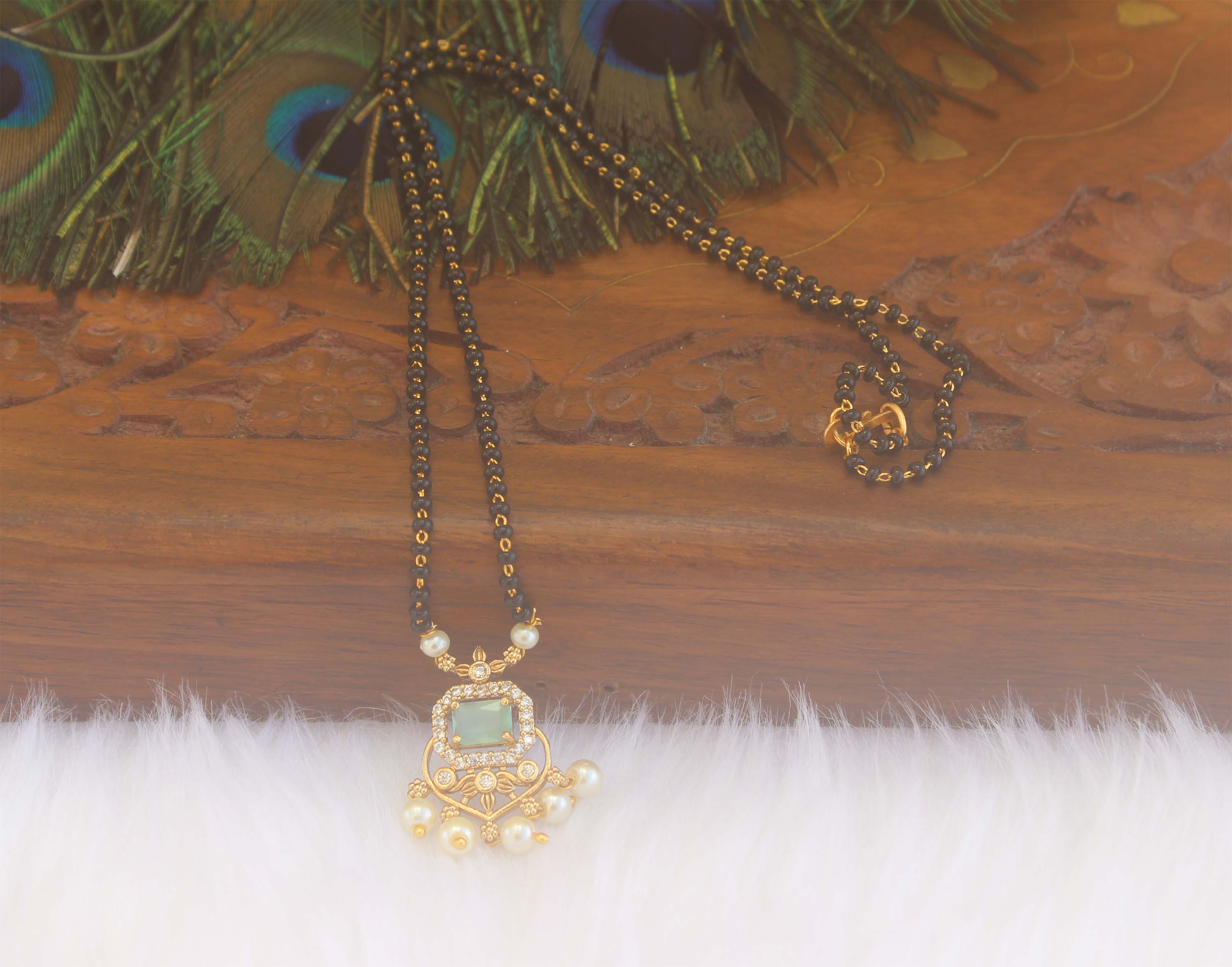 Gold Plated Stone Black Beads Necklace T2176