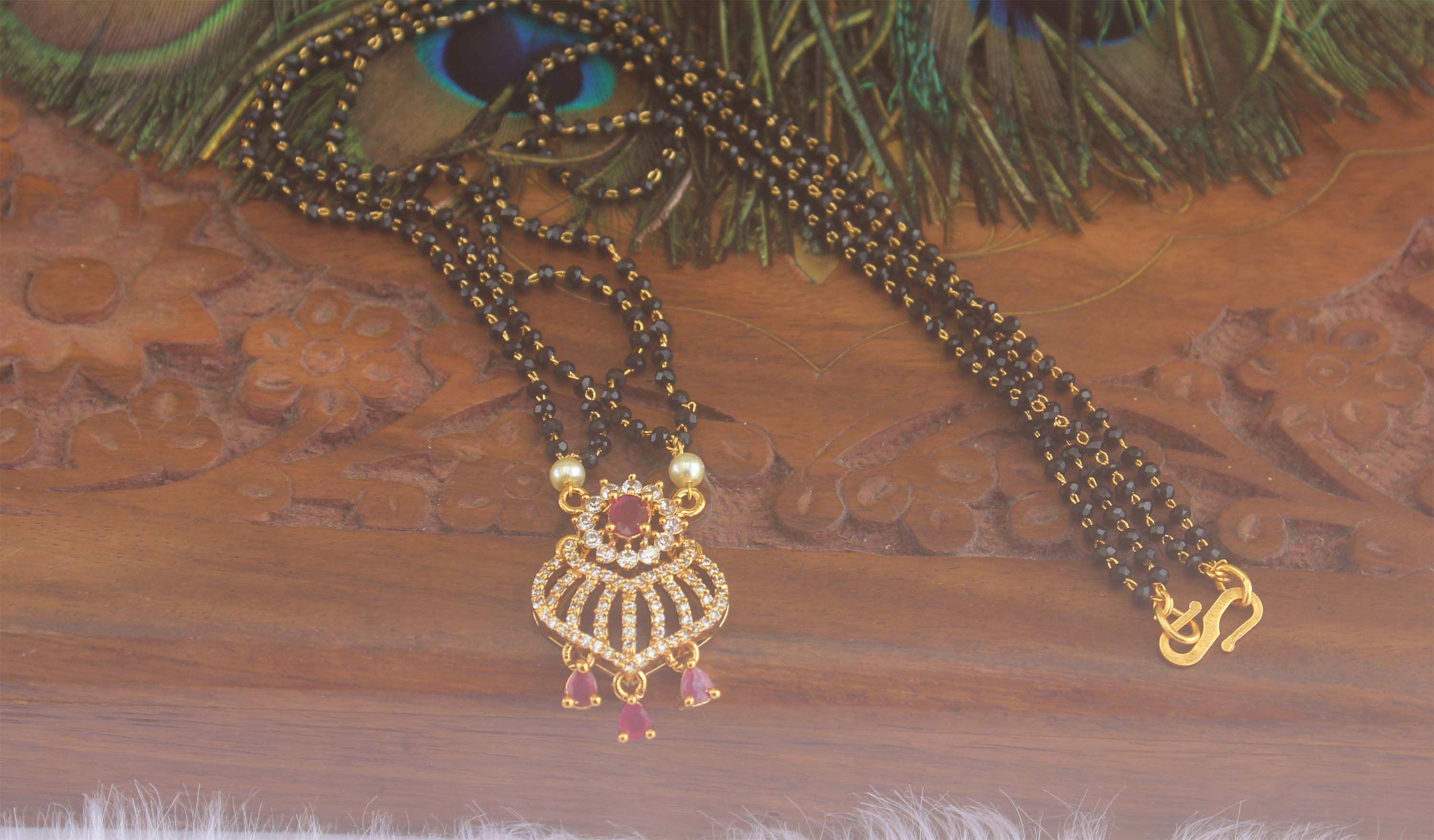 Trendy Black Beads Necklace T2204