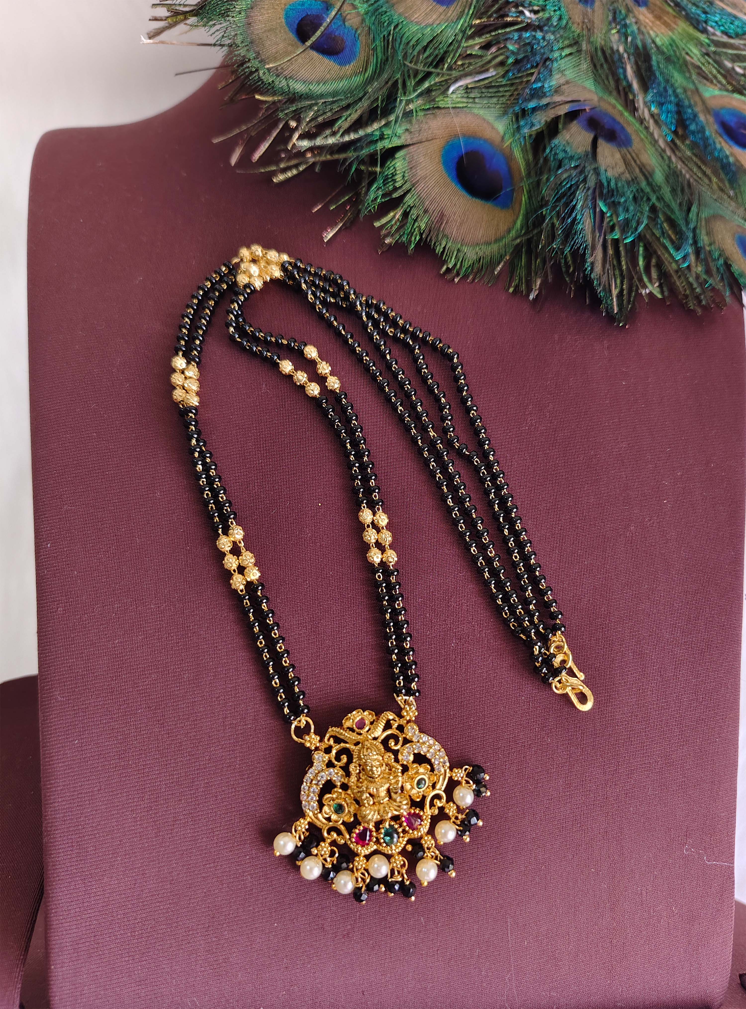 Gold Plated Temple Stone Black Beads Necklace T3154