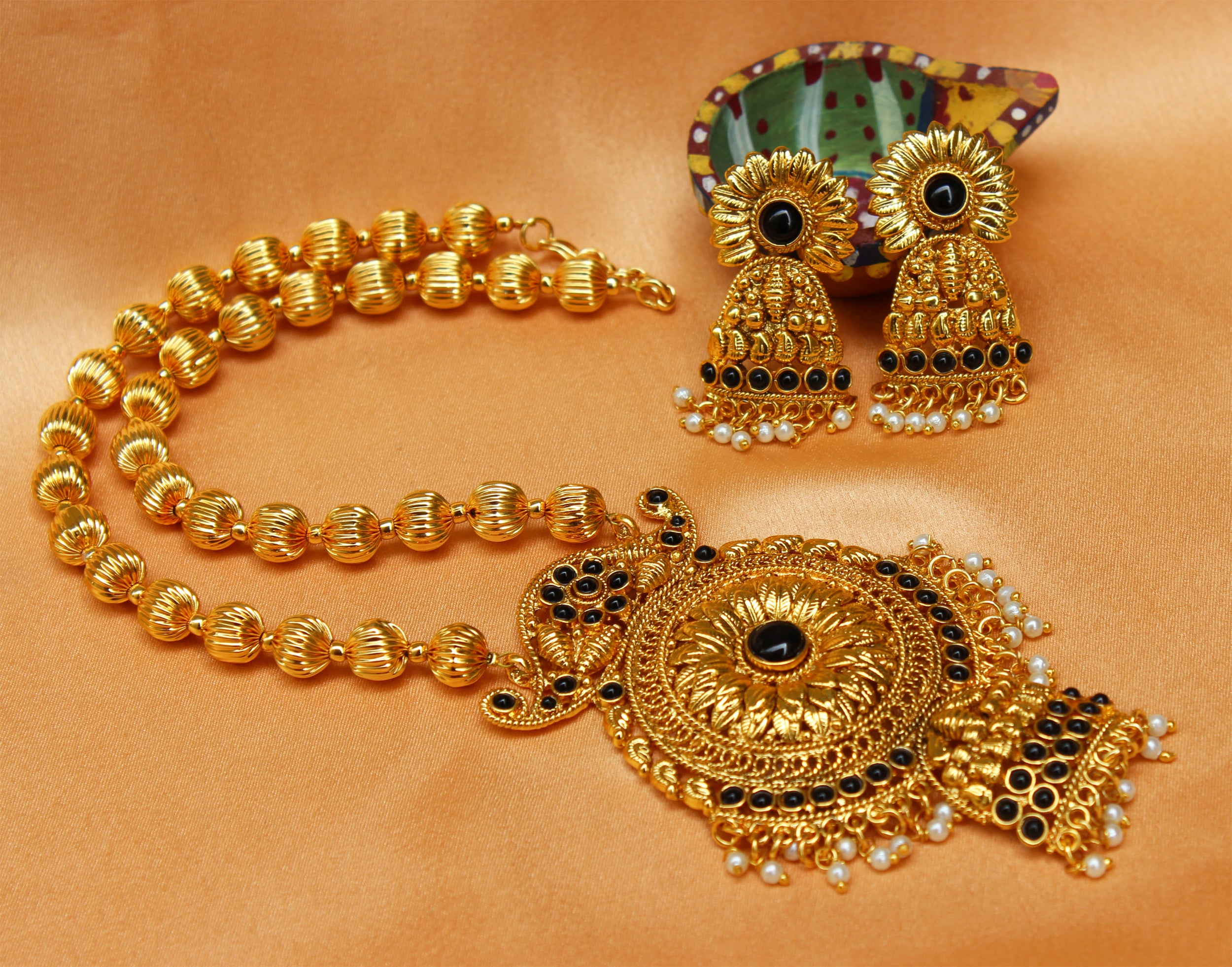 Handmade Matte Finish Necklace Set T2801