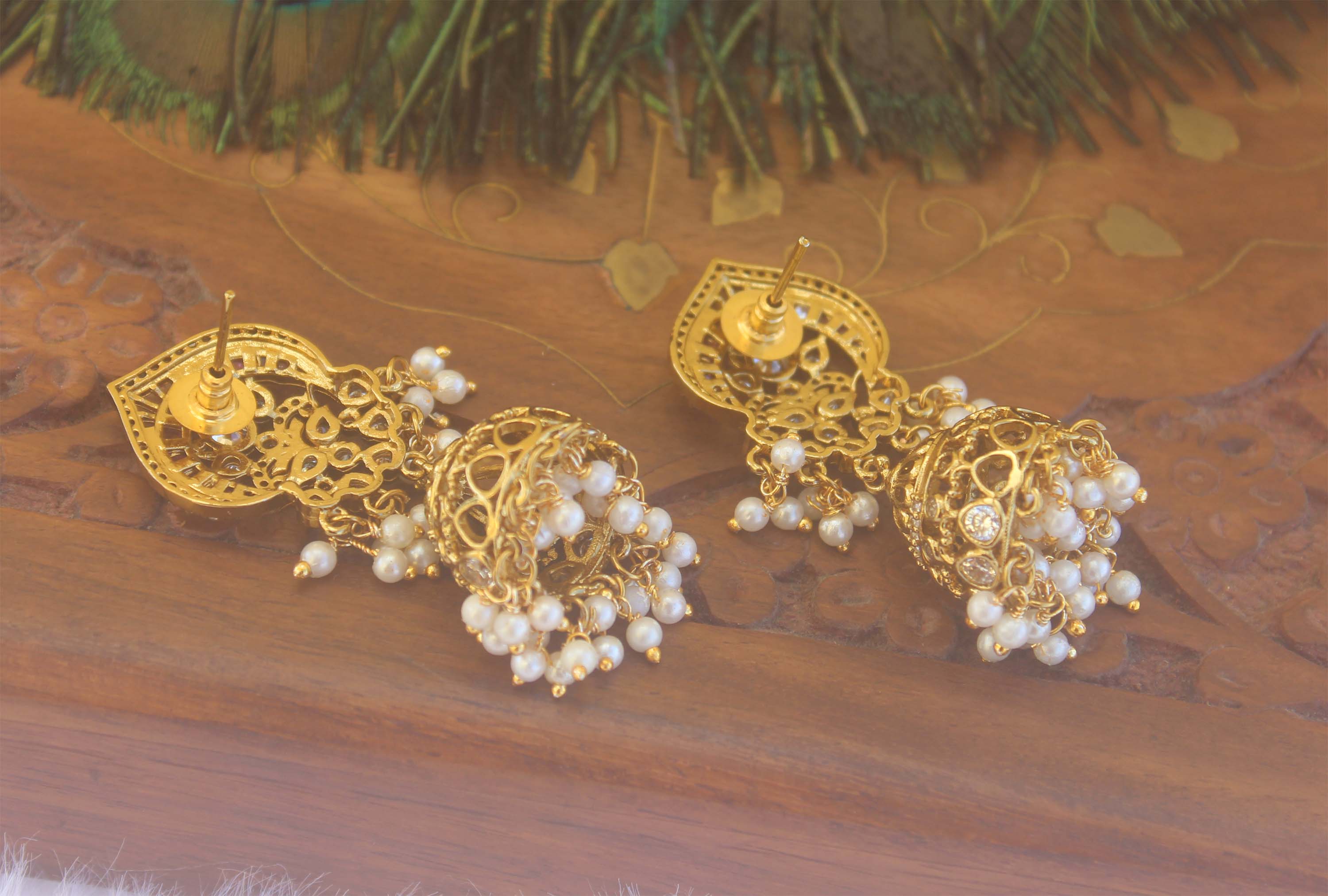 Premium Matte Finish Stone Jumka Earrings T2236